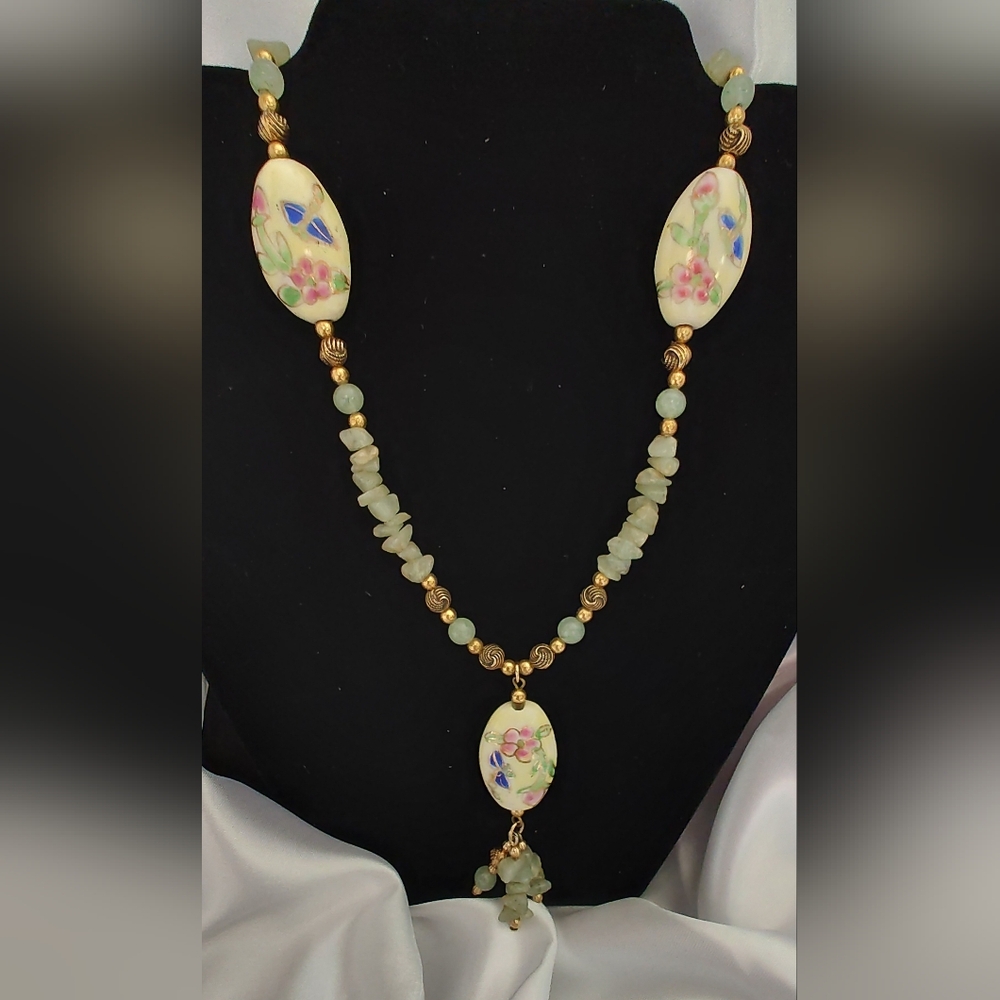 "Jadeite" Necklace With Cream Ceramic Cloisonne Applicae & Gold Tone Beads